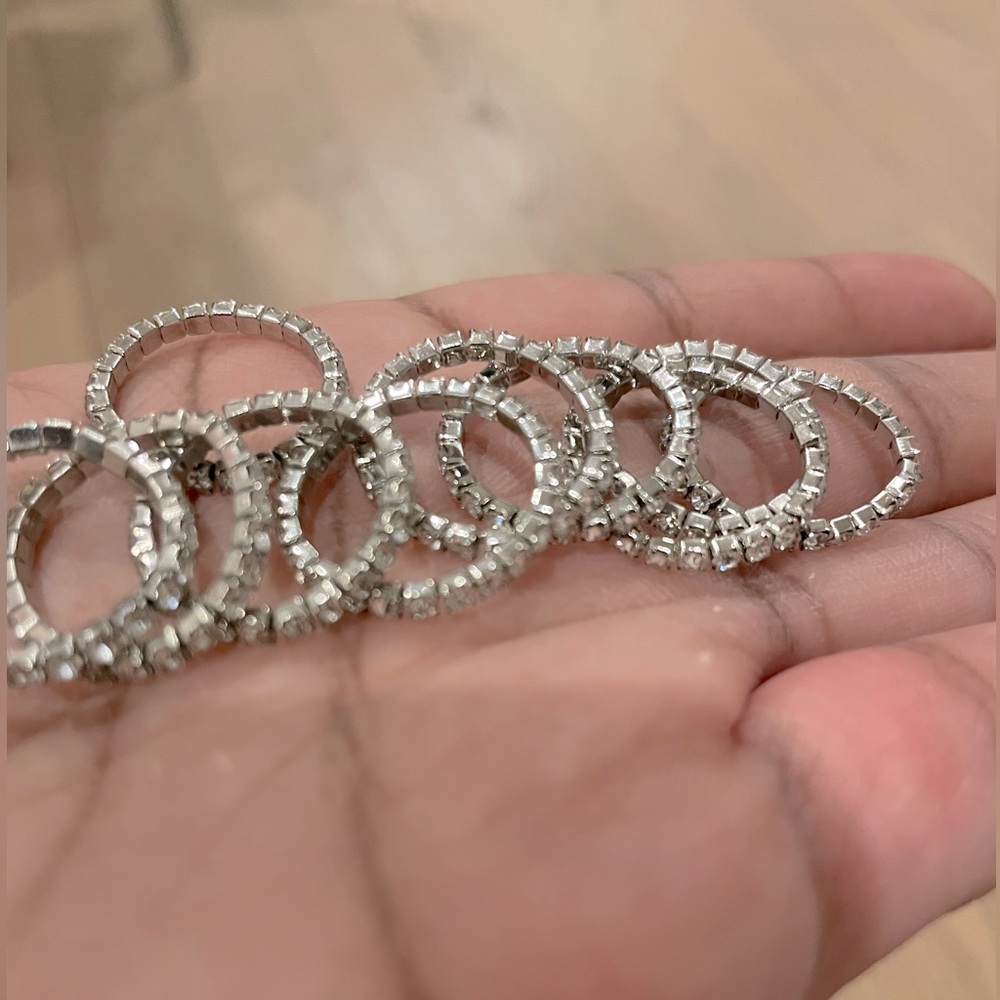 Elegant Silver Crystal Rings - Picture 6 of 6
